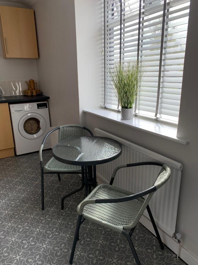 The Greens Apartment Farnworth Exterior photo
